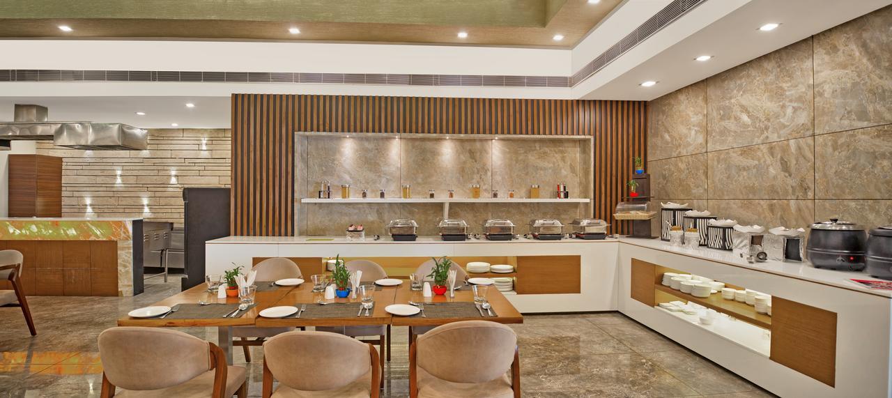 จินเจอร์ วโททรา อาร์ซีอาร์ Hotel วาโดดารา ภายนอก รูปภาพ